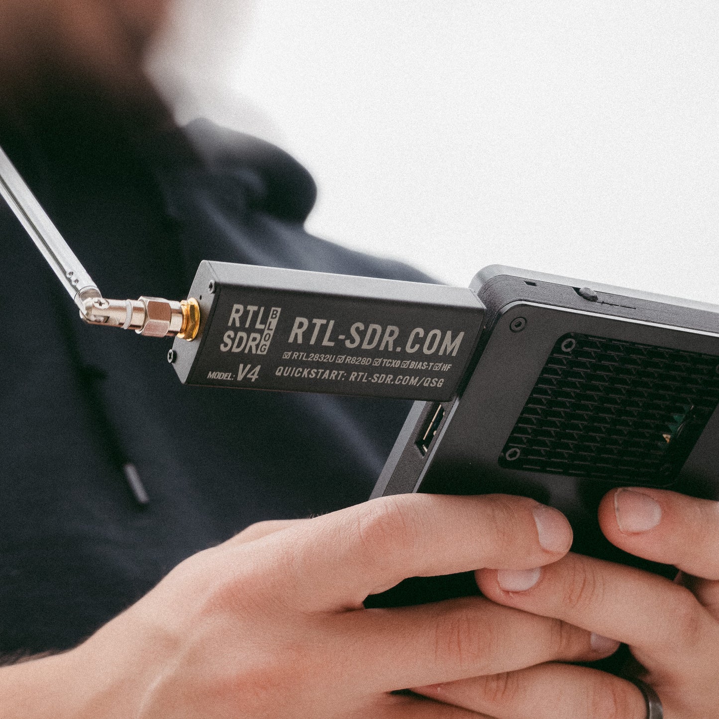 RTL-SDR Blog V4